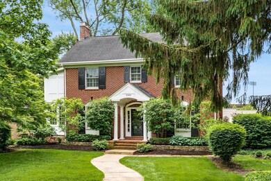 2409 Sherwood Rd, Columbus, OH 43209 - photo 3