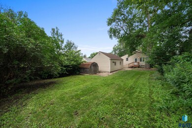 711 Hawthorne Ave S Ave, Sioux Falls, SD 57104 - photo 7