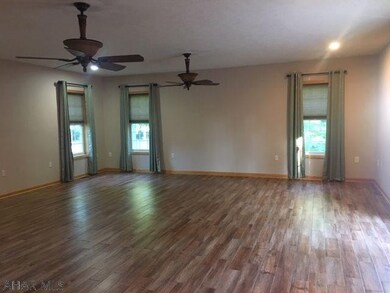 1041 Grindstone Cir, Everett, PA 15537 - photo 7