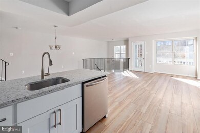 7912 Chapel Cove Dr, Laurel, MD 20707 - photo 7