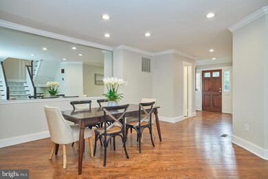 6313 Chaucer View Cir, Alexandria, VA 22304 - photo 5