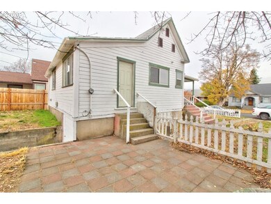 518 W 8th St, the Dalles, OR 97058 - photo 4