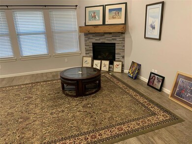 1909 Glenbrook Dr, Shawnee, OK 74804 - photo 6