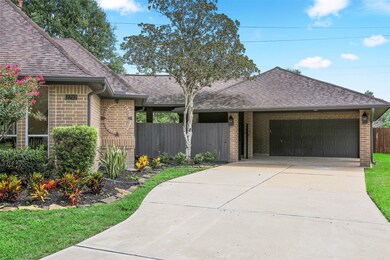 2703 Miami Ct, Friendswood, TX 77546 - photo 6