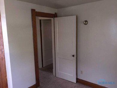 1947 Barrows St, Toledo, OH 43613 - photo 2