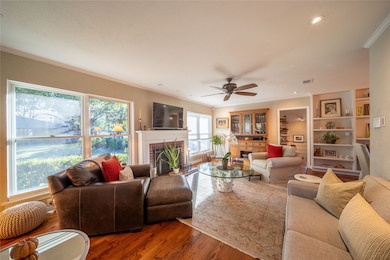 903 Bison Trail, Dallas, TX 75208 - photo 7