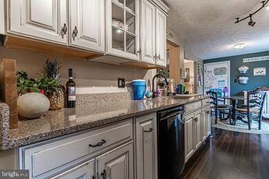 6221 Wilmington Dr, Burke, VA 22015 - photo 5