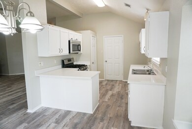 8403 Battleoak Dr, Houston, TX 77040 - photo 5