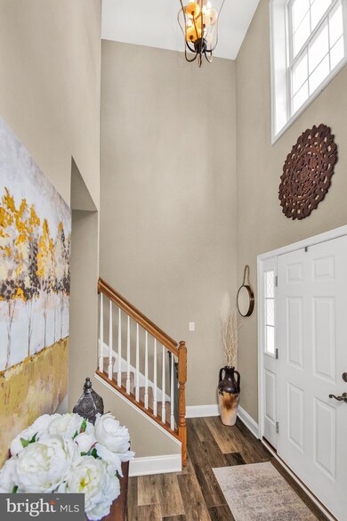 8008 Sunflower Cir, Saint Thomas, PA 17252 - photo 2