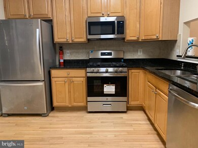 6098 Madison Pointe Ct, Falls Church, VA 22041 - photo 5