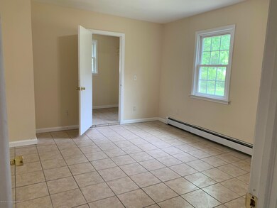 33B952C8-F3C8-43D6-8DA6-176FB4662338