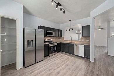 9622 Coyote Creek Dr, Houston, TX 77095 - photo 7