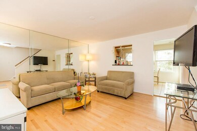 8028 Quarry Ridge Way unit 2A, Bethesda, MD 20817 - photo 2