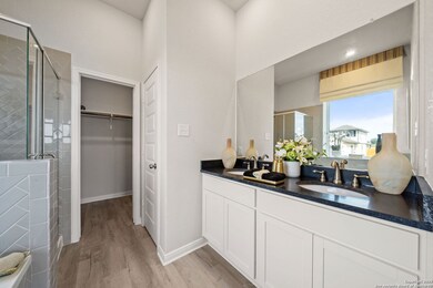 10323 Apple Pie Rd, San Antonio, TX 78224 - photo 3