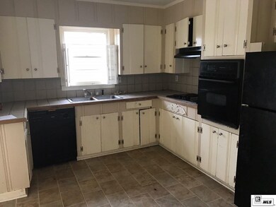 1311 Cullen Dr, Bastrop, LA 71220 - photo 3