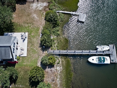 409 Monomoscoy Rd, Mashpee, MA 02649 - photo 3