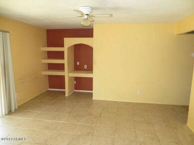 023-353476-LivingArea
