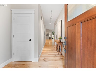 5287 W Sunset Dr, Lake Oswego, OR 97035 - photo 4