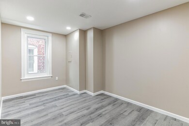 314 Madison St unit 201, Lansdale, PA 19446 - photo 2
