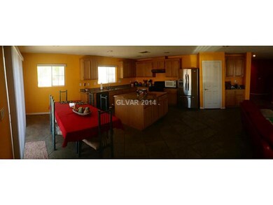 Kitchen. Beautiful, Spacious Kitchen w/Granite Cou