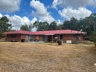 103 Watts St, McComb, MS 39648 - photo 4