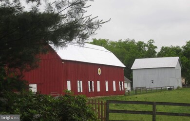 2724 Calkins Rd, Herndon, VA 20171 - photo 2