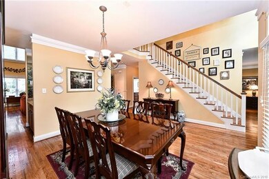 Easy access to kitchen via butler's area!