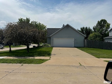 5140 Taylor St, Davenport, IA 52806 - photo 2