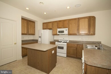 4322 Vintage Ivy Ln, Owings Mills, MD 21117 - photo 6