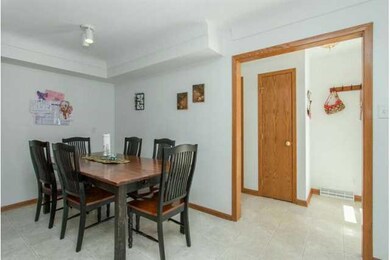 2807 Aurora Ave, Des Moines, IA 50310 - photo 4