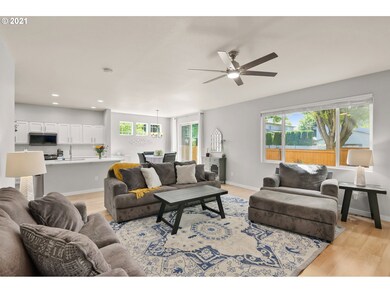 970 SW 20th Way, Troutdale, OR 97060 - photo 5