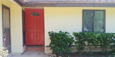 16707 Hibiscus Ln, Friendswood, TX 77546 - photo 2