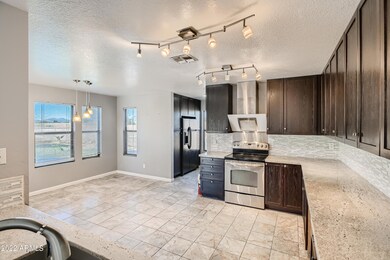 9-474237405-09 Kitchen