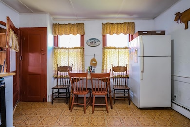 58 Depot St, Cavendish, VT 05153 - photo 3