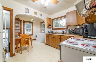 432 N Sherman St, Lincoln, IL 62656 - photo 5