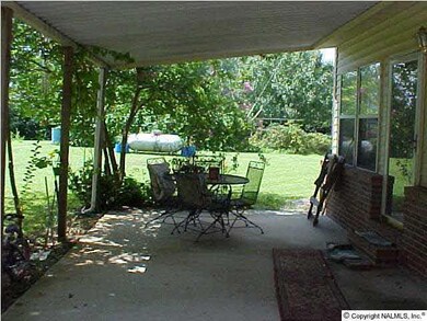 SHADY COVERED PATIO