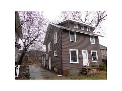 817 Bancroft Ct, Lansing, MI 48915 - photo 2