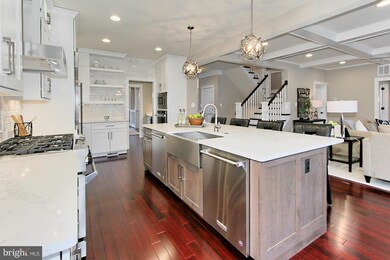 1006 Hillcrest Dr SW, Vienna, VA 22180 - photo 6