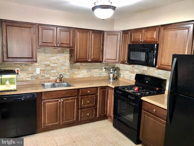 27 Andover Place, Trenton, NJ 08691 - photo 4