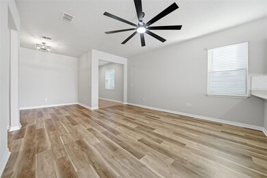 11321 Green Harvest Dr, Riverview, FL 33578 - photo 3