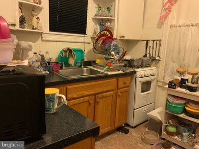 60 N Lindenwood St, Philadelphia, PA 19139 - photo 5