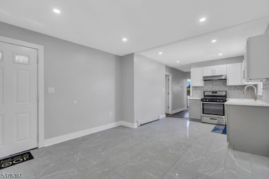 553 S Orange Ave, Newark, NJ 07103 - photo 2