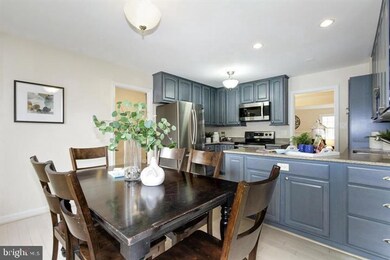 5922 Dorchester Way, Rockville, MD 20852 - photo 3