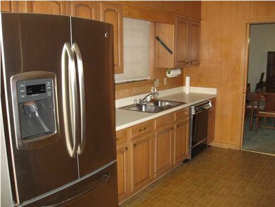 Kitchen all appliances to remain
