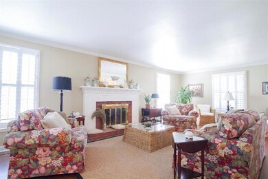 1719 NE Hillcrest Ln, Grants Pass, OR 97526 - photo 3