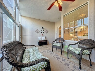 Sunroom / solarium with ceiling fan
