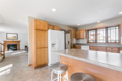 810 Longwood Dr, Oregon, WI 53575 - photo 6