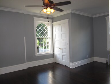 832 N Spring St, Elgin, IL 60120 - photo 3