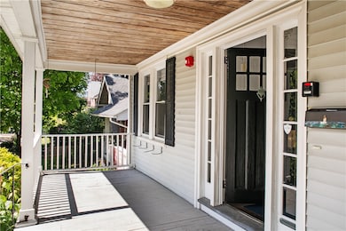 512 Broadway, Newport, RI 02840 - photo 4