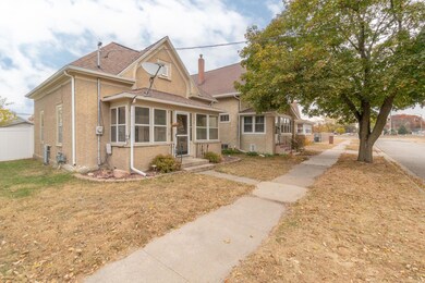 536 Newton St, Waterloo, IA 50703 - photo 3